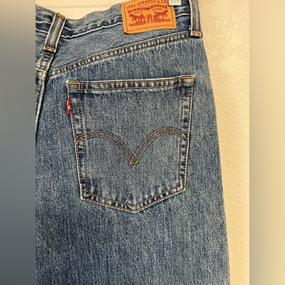 Levi’s ‘94 Baggy Wide Leg Jeans High Rise Medium Wash Denim 90s Vintage size 30 - Picture 6 of 7